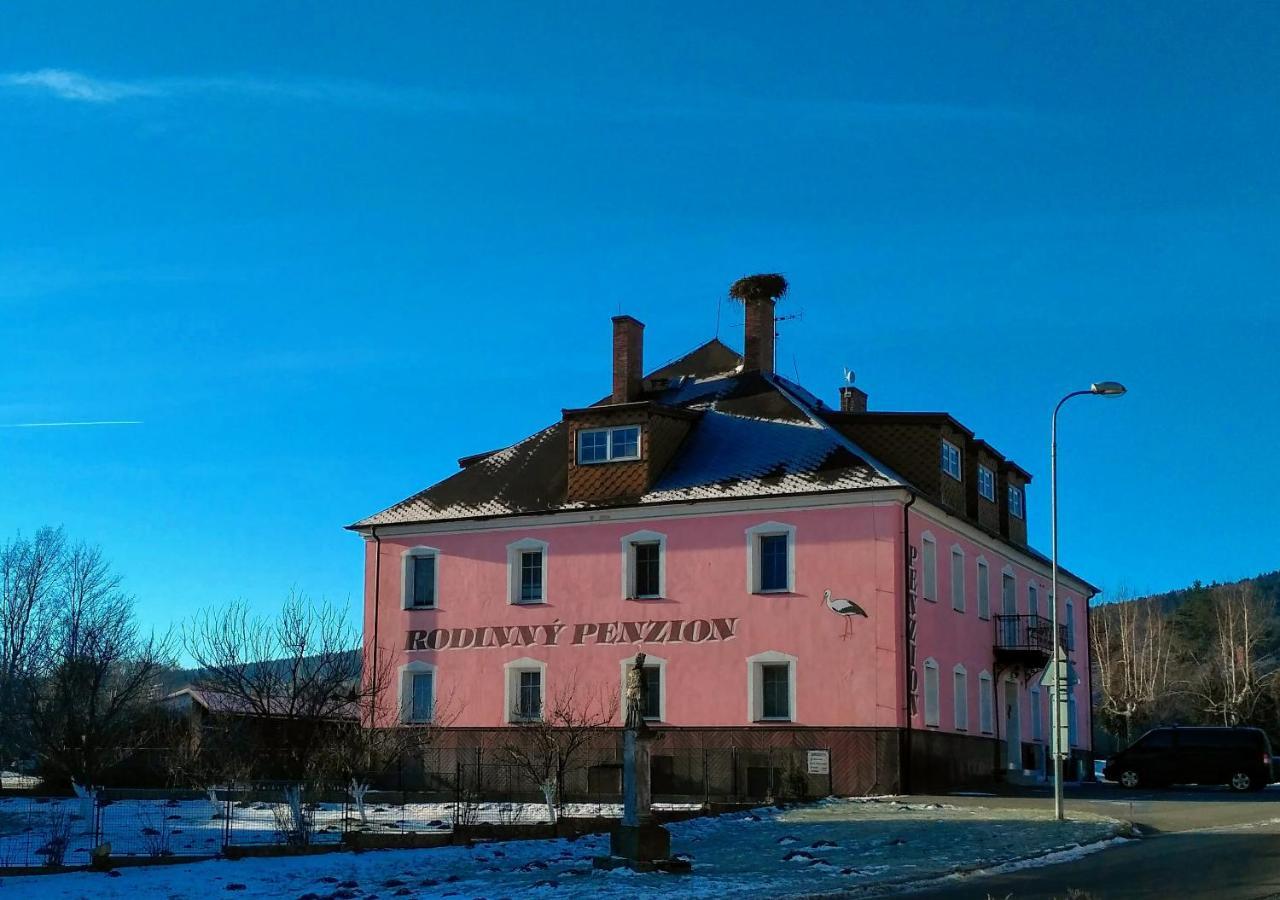 Penzion Mlynicky Dvur Cervena Voda Exterior photo