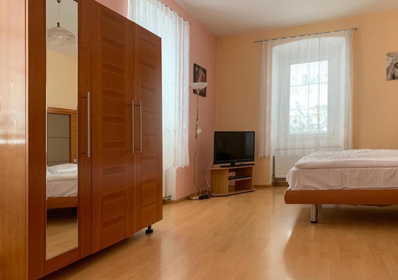 Penzion Mlynicky Dvur Cervena Voda Exterior photo